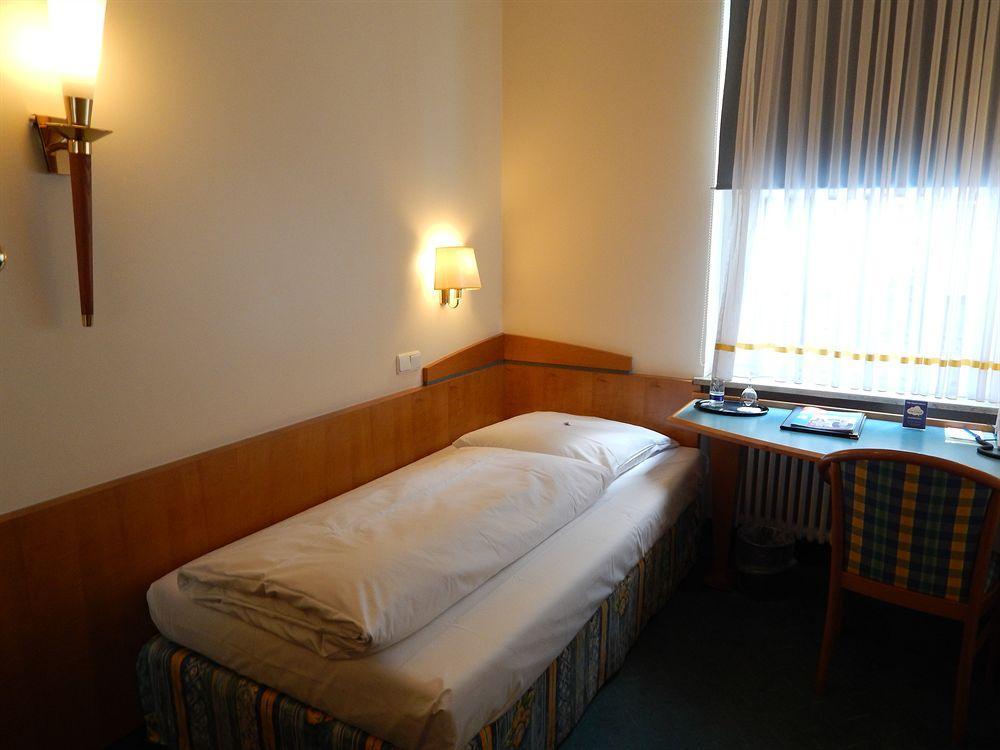 Daniel 3* Munich